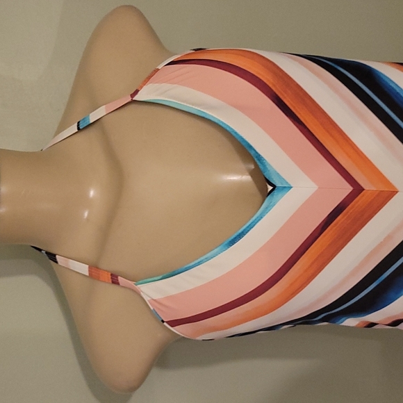 LA BLANCA LA AZTECA PLYNGE ONE PIECE SWIMSUIT SUIT - Picture 5 of 13